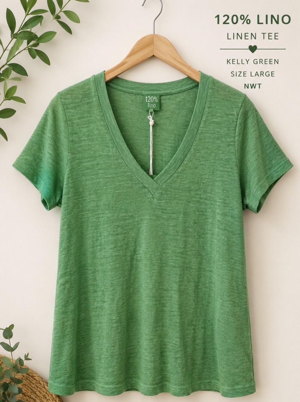 120% Lino Kelly Green Linen V-Neck Tee